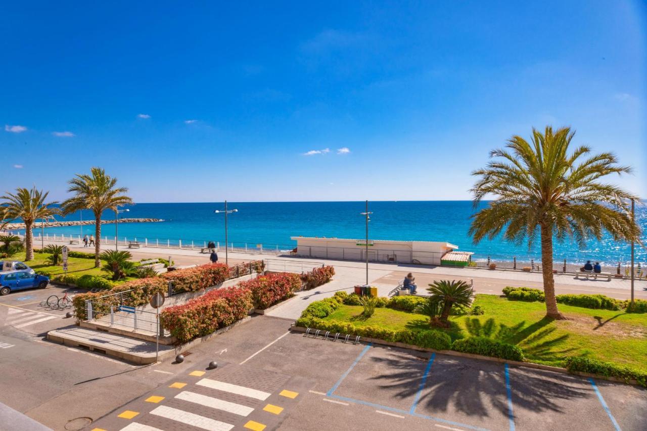 Appartamento Fronte Mare A Ospedaletti By Wonderful Italy Dış mekan fotoğraf